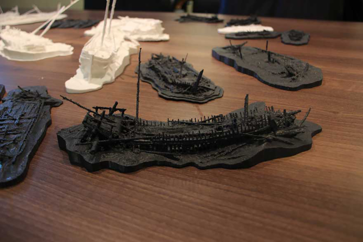 3Д принтирани модели на потънали кораби, открити от подводните археолози. Снимка д-р Калин Димитров.