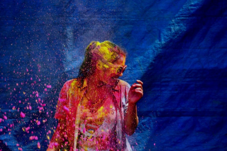 Холи – фестивалът на цветовете